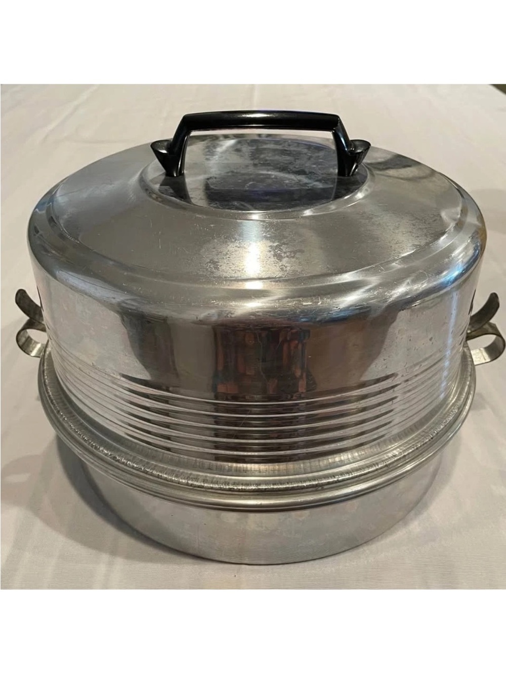 Regal Double-Decker Cake & Pie Carrier and Cover Locking Lid